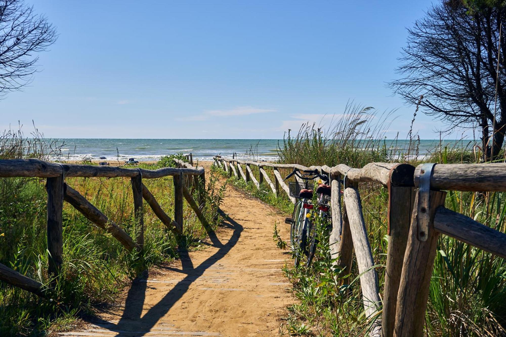 Elegant Villa Near The Beach - Beahost Bibione Exterior foto